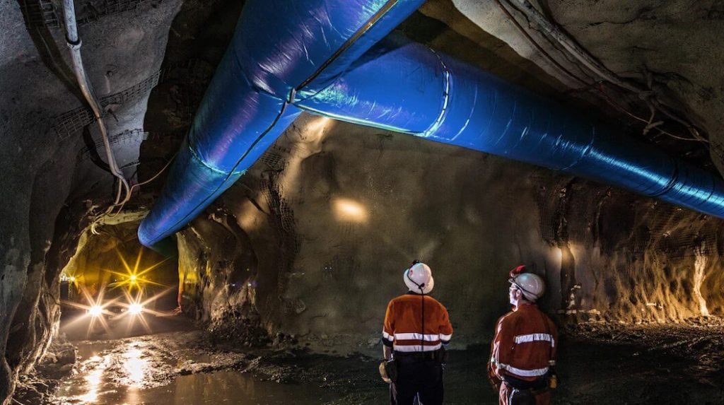 Leaky Feeder Radio Communication